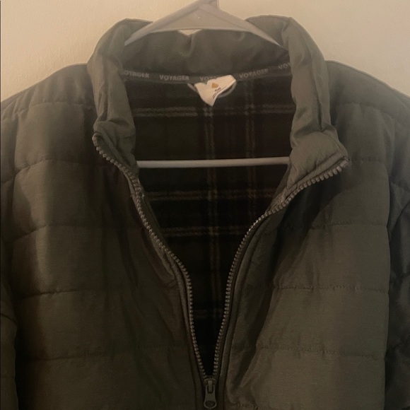 Men's Quilted Puffer Jacket with Flannel Lining. - Picture 6 of 12